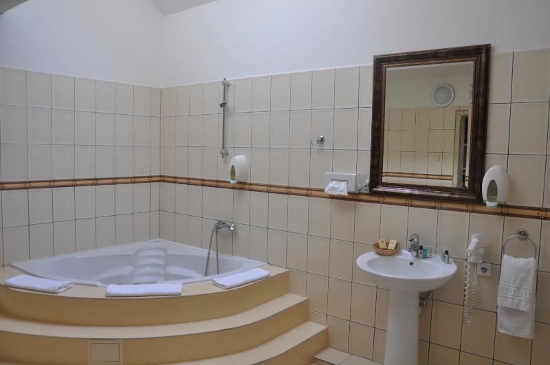Royal Suite image 3
