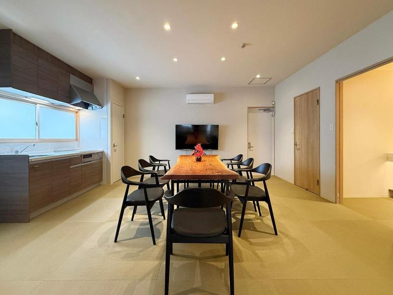 b hotel Namiki Hills - Modern 1BR with Tatami Next to Hondori City Center - image 8
