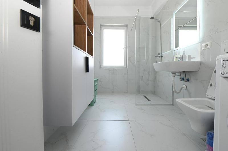 Amra Delux Apartments Durres - image 15