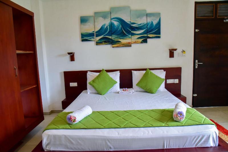 Traveller's Hotel Hikkaduwa - image 49