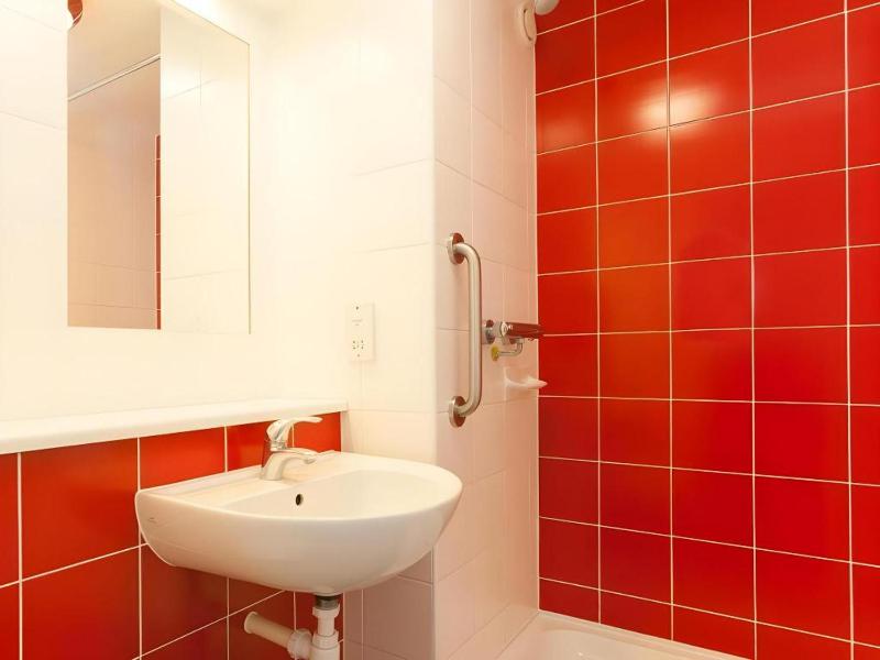 Travelodge Birmingham Central Newhall Street - image 15
