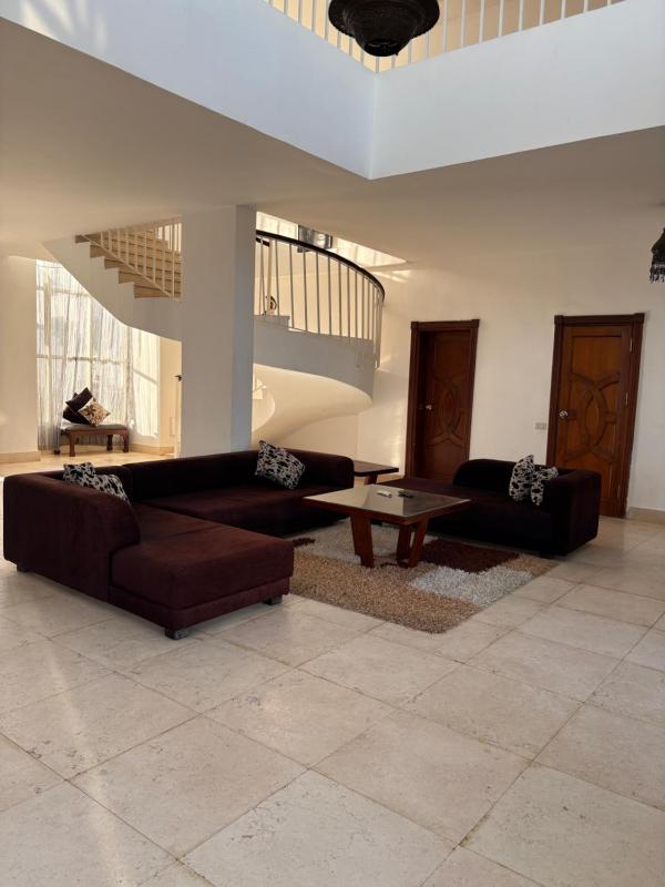 Carlton Luxury Villa - image 7