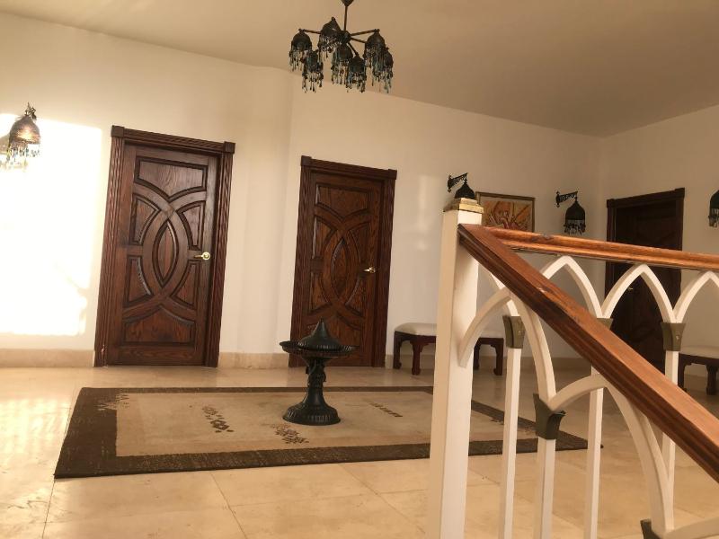 Carlton Luxury Villa - image 23