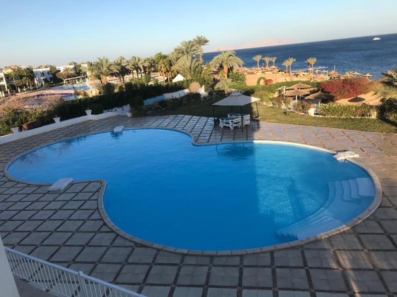 Carlton Luxury Villa - image 26