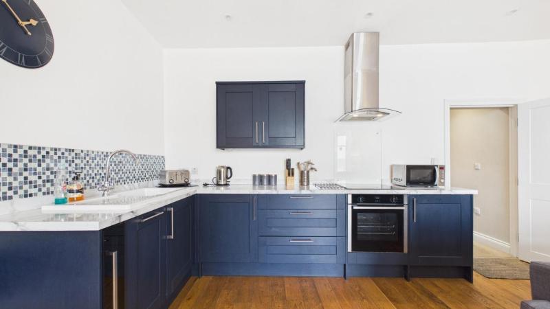 Sea Legs - 2 Bedroom Apartment - Tenby - image 19