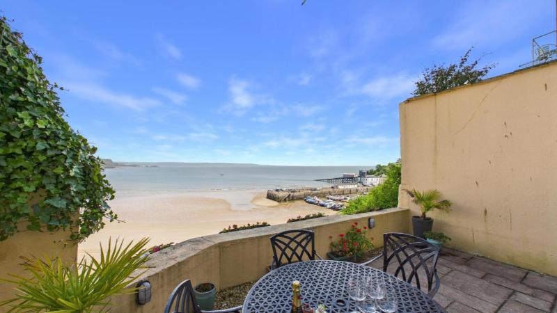 Sea Legs - 2 Bedroom Apartment - Tenby - image 14