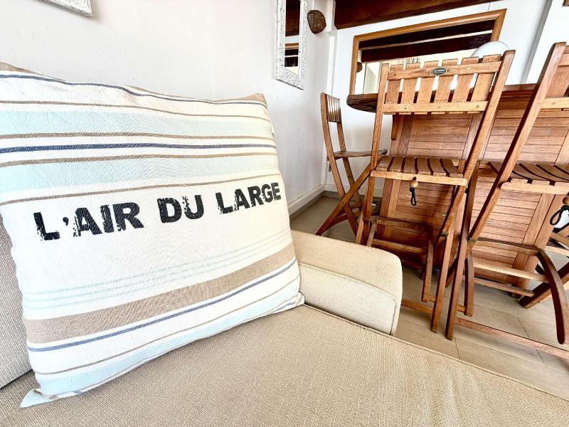Studio lumineux avec climatisation et parking à Port Grimaud - FR-1-868-4 - image 16