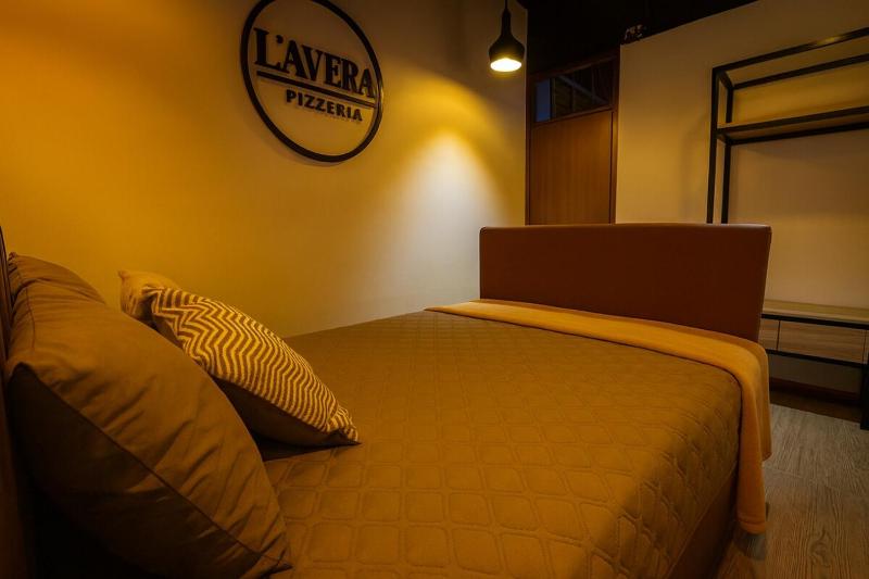 Luxury Industrial Vault Wifi Dry Cleaning 5 rooms Pool - image 5