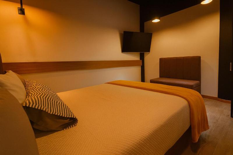 Luxury Industrial Vault Wifi Dry Cleaning 5 rooms Pool - image 7