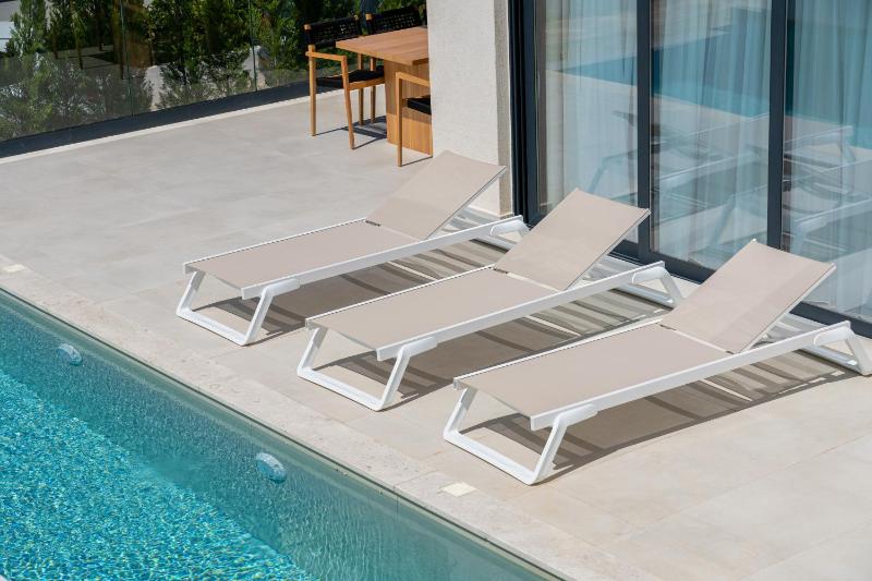 Mediterranean Waterfront Villa - image 12