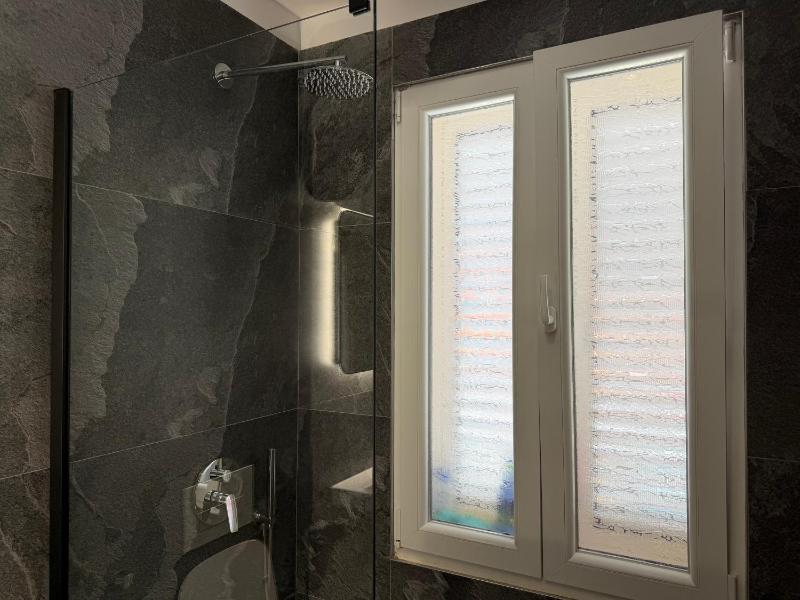 Prestige Blloku Central Apartment - image 10