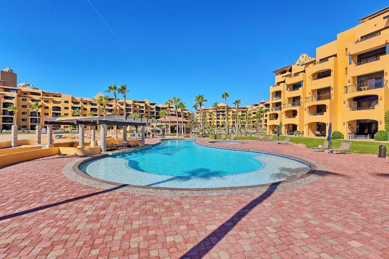 Sandy Beach Princesa D101 Ocean Front Resort - image 6