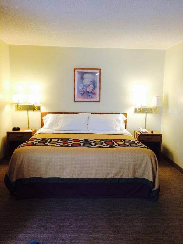 King Room - Handicap Accessible image 4