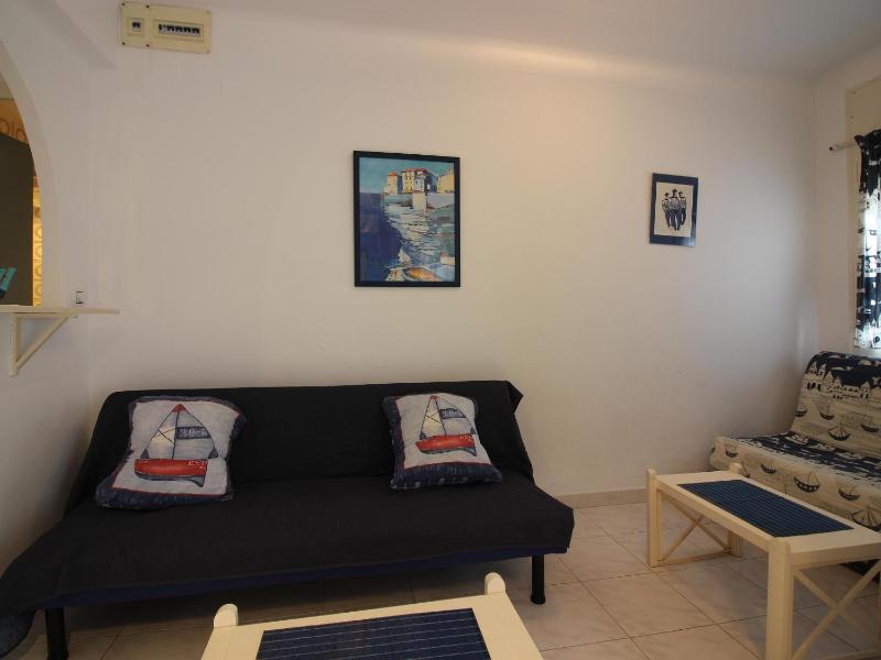 Apartamento céntrico en Empuriabrava a 600m de la playa con balcón y aire acondicionado. - ES-228-188 - image 17