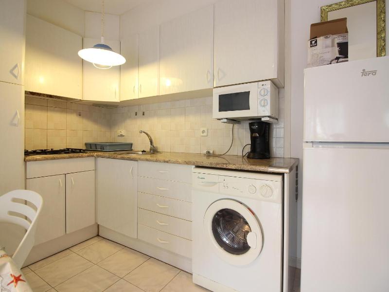 Apartamento céntrico en Empuriabrava a 600m de la playa con balcón y aire acondicionado. - ES-228-188 - image 11