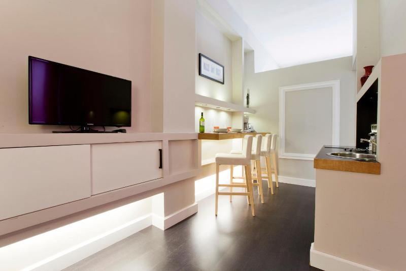 Sorrento Apartments One - image 37