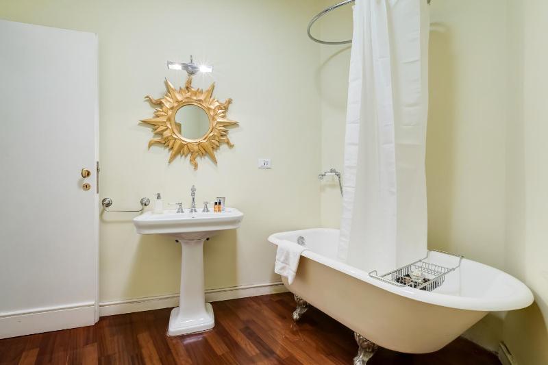 Double or Twin Room with Private External Bathroom image 1