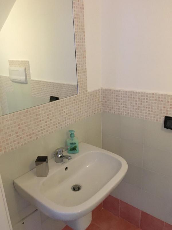 Single Room image 1