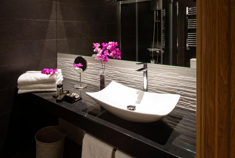 Double or Twin Room image 2