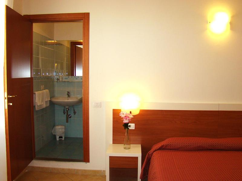 Triple Room image 3