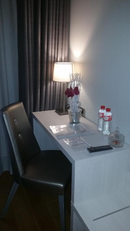 Double or Twin Room image 4