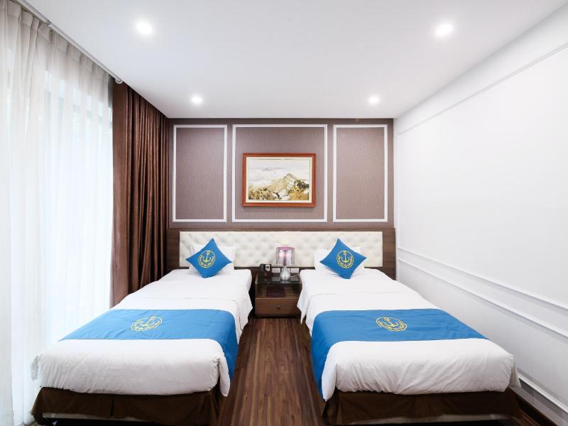 New Century Hotel - image 14