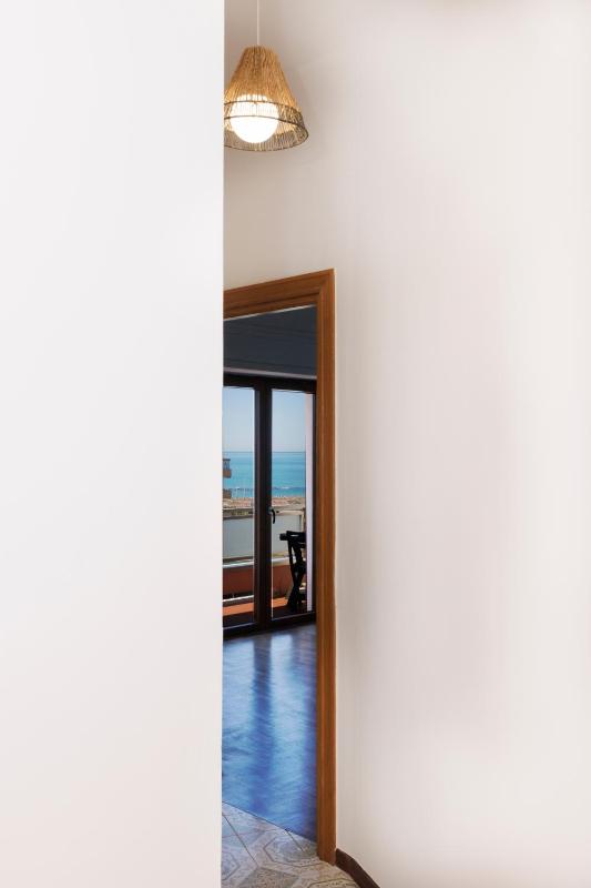 Profumo di Mare - Sea View Apartment - image 16