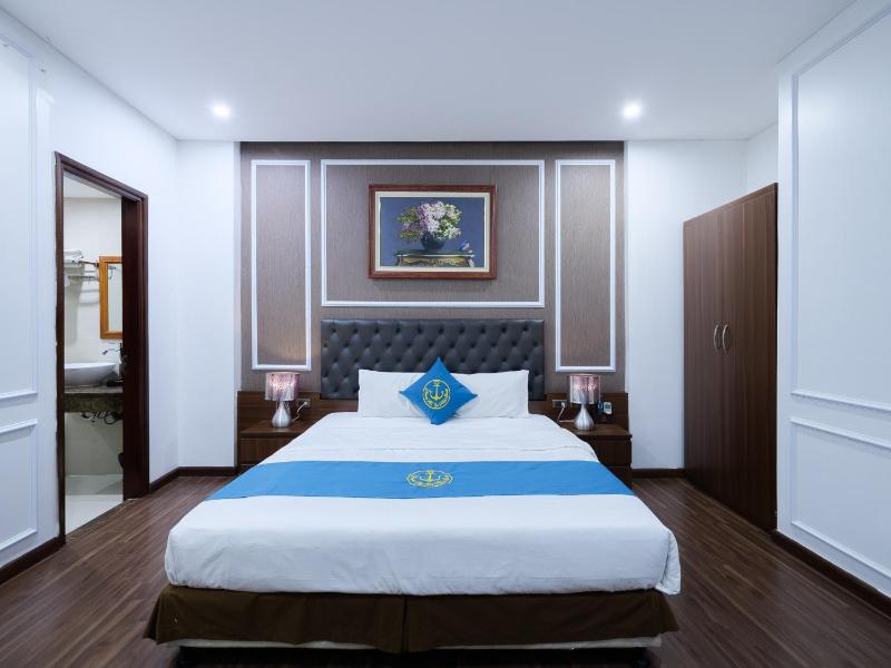 New Century Hotel - image 7