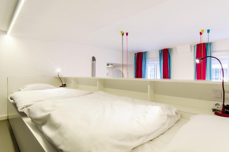 Apartment in center - image 15