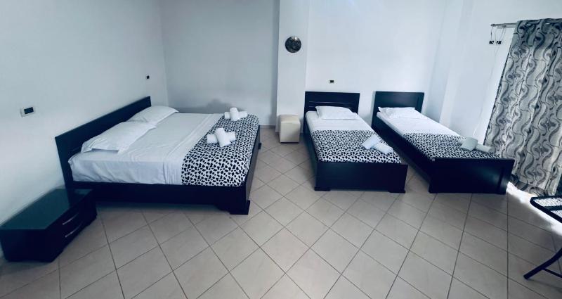 Sunflower Rooms - image 15