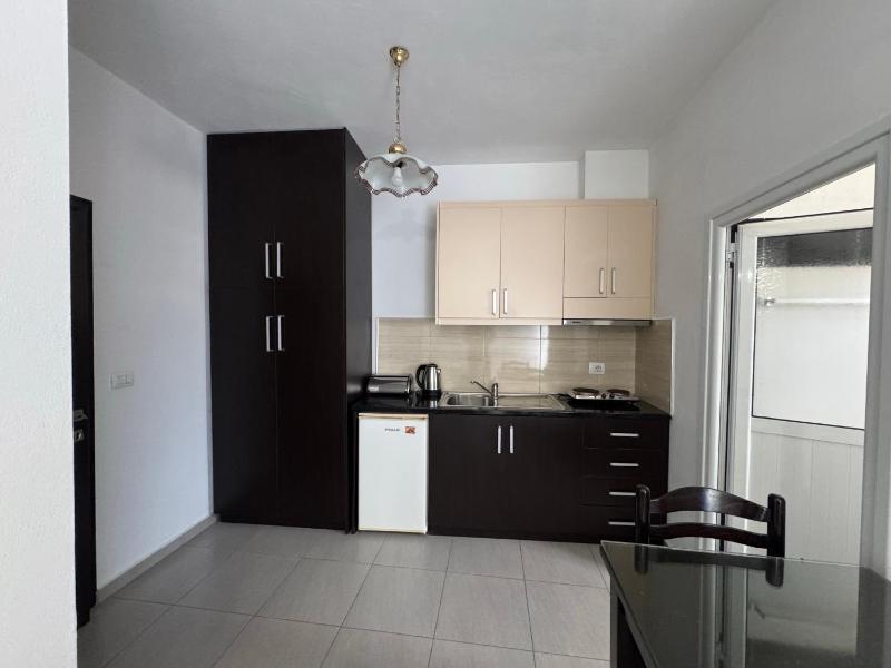 Sunflower Rooms - image 13