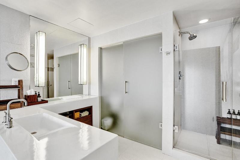 Premier Upgraded FLL 2BR Penthouse Best Views of the W Resort! - image 36