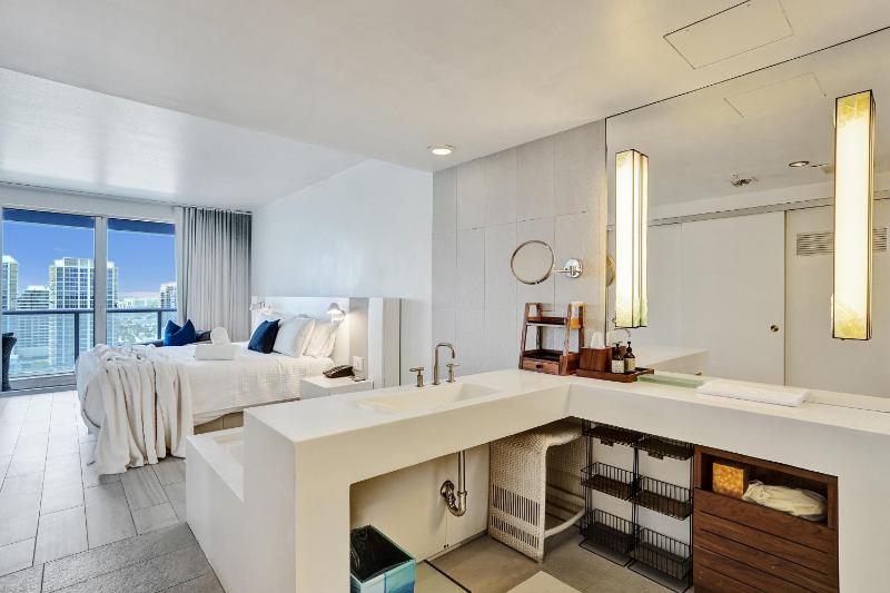 Premier Upgraded FLL 2BR Penthouse Best Views of the W Resort! - image 47