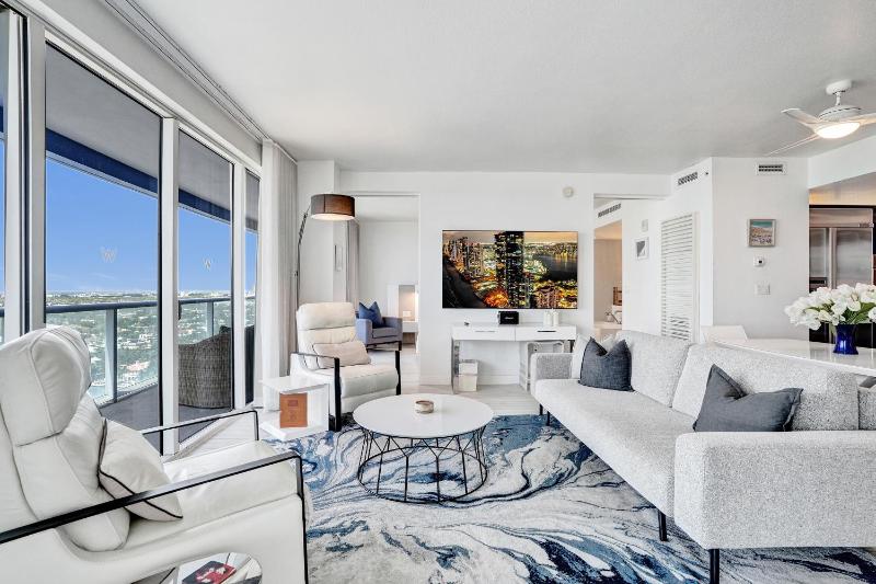 Premier Upgraded FLL 2BR Penthouse Best Views of the W Resort! - image 34
