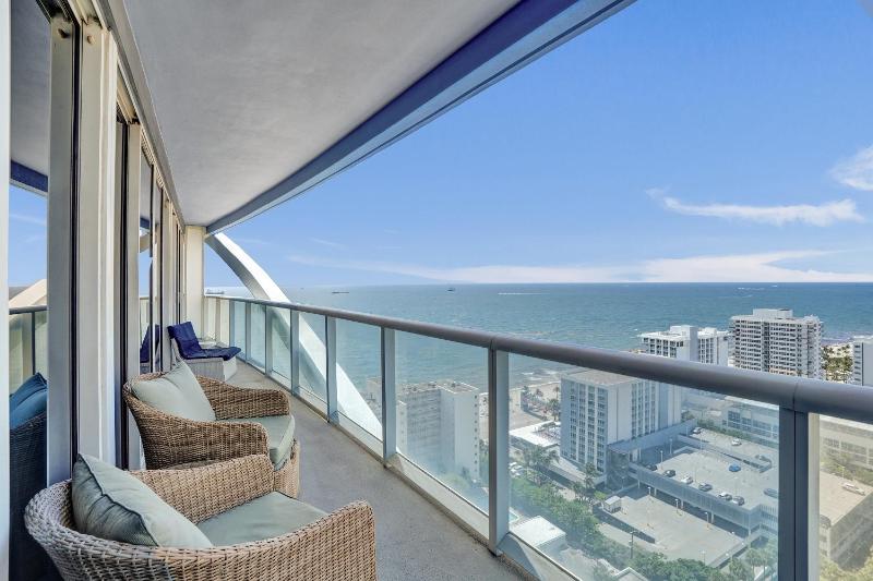 Premier Upgraded FLL 2BR Penthouse Best Views of the W Resort! - image 10