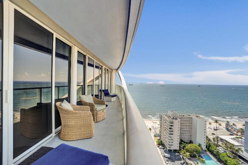 Premier Upgraded FLL 2BR Penthouse Best Views of the W Resort! - image 12