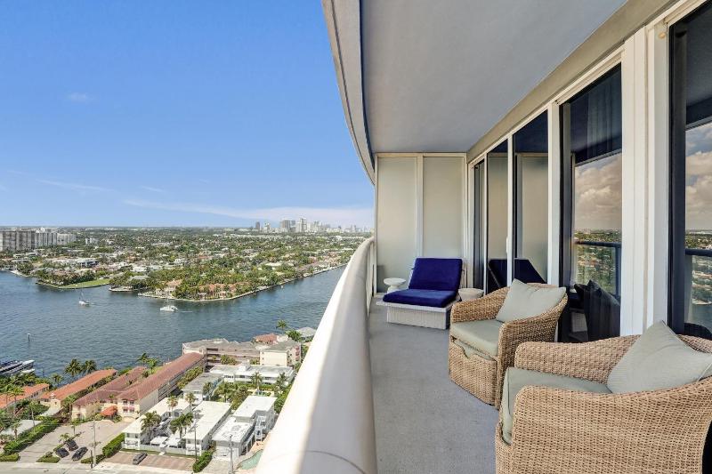 Premier Upgraded FLL 2BR Penthouse Best Views of the W Resort! - image 14