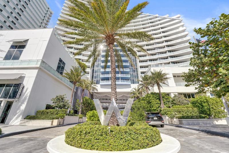 Premier Upgraded FLL 2BR Penthouse Best Views of the W Resort! - image 33