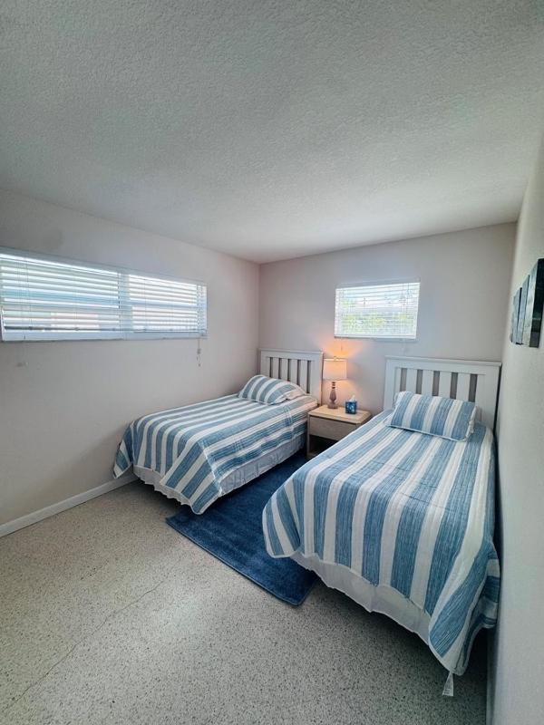 763 North Shore Downstairs Apts - image 7