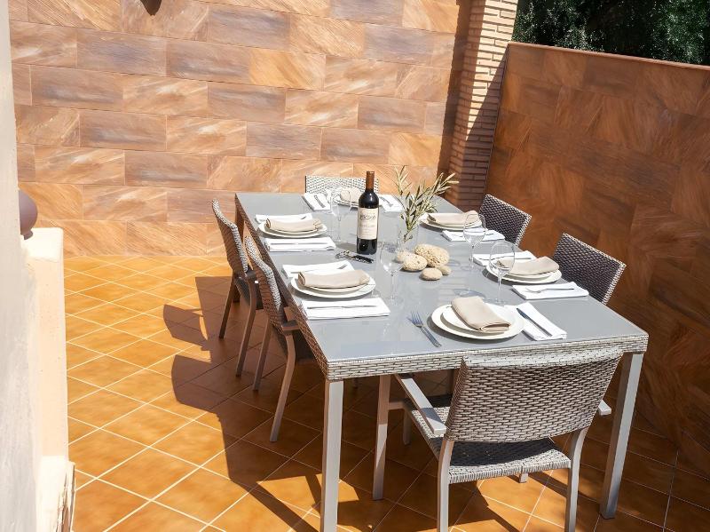 Casa cerca del pueblo terraza privada alquilamos a familias - image 3