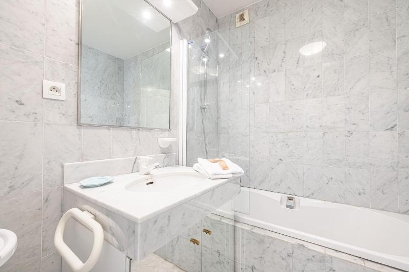 Victoria Sole & Mare with Sea View Terrace - Happy Rentals - image 28