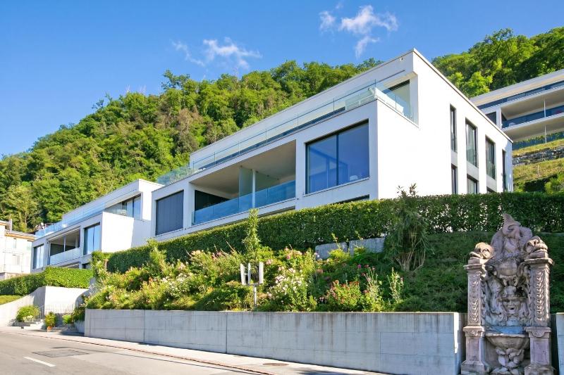Residenza La Fontana with View Terrace - Happy Rentals - image 11