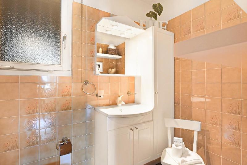 Feeling Home with View in Lugano - Happy Rentals - image 25
