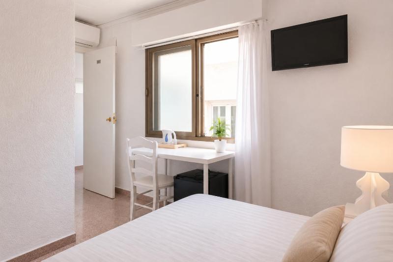 Hostal Comercio - image 20