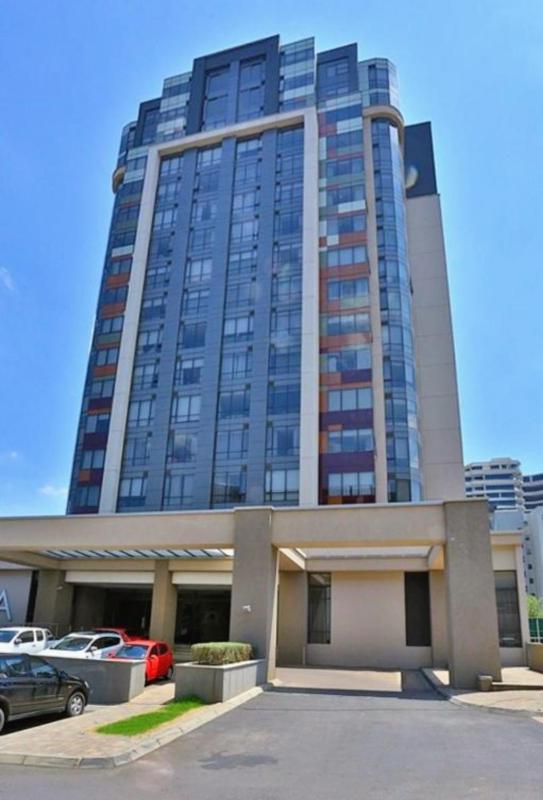 Urban Oasis Sandton Skye Apartment 407 & 313 - image 6