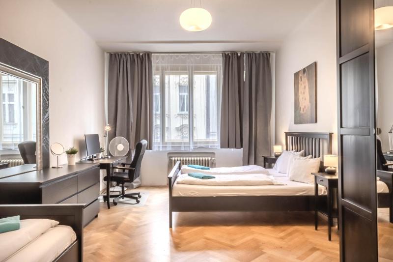 Apartments with 2 Bathrooms - 9 min walk to Old Town Square - image 8