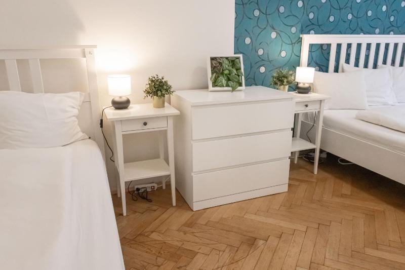 Apartments with 2 Bathrooms - 9 min walk to Old Town Square - image 6