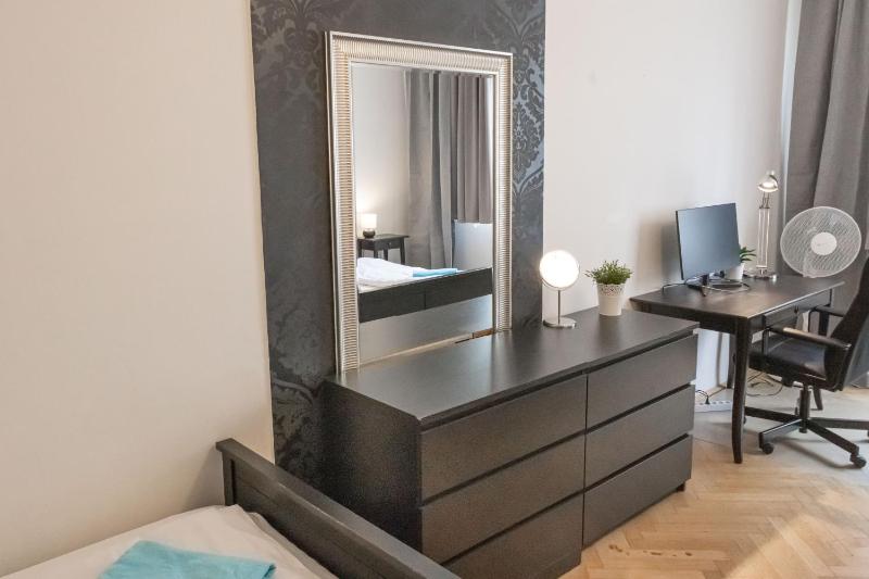 Apartments with 2 Bathrooms - 9 min walk to Old Town Square - image 9