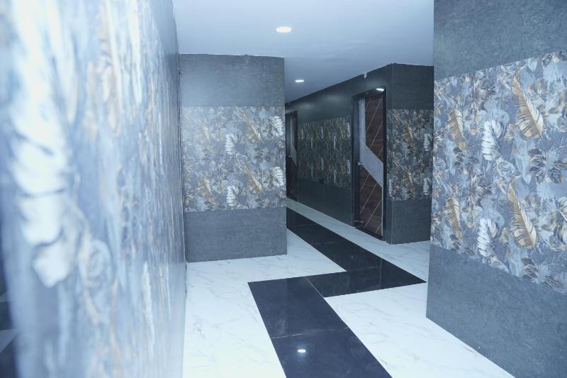 V Rooms - image 3