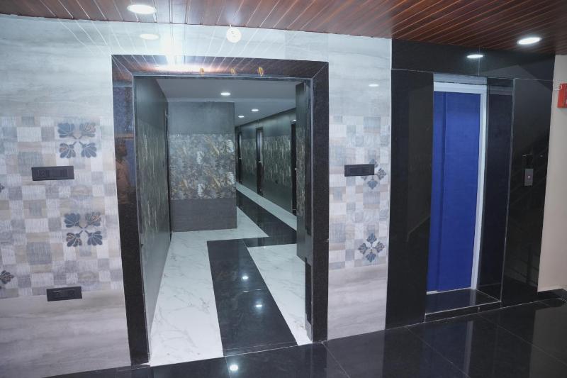 V Rooms - image 4